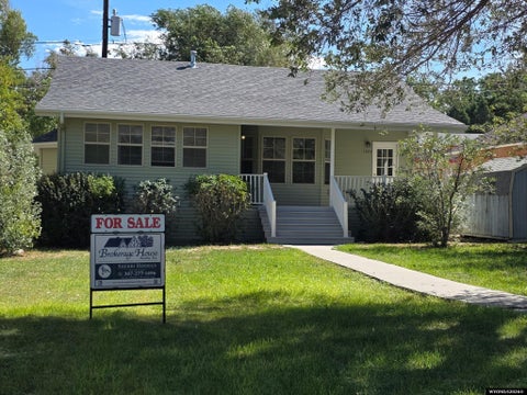 Photo of 1323 S Elm, Casper, WY 82601 (MLS # 20263584)