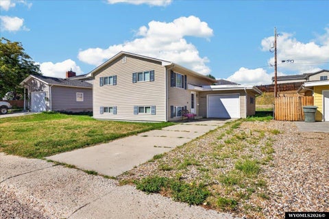 Photo of 2030 Glendale Avenue, Casper, WY 82601 (MLS # 20264424)