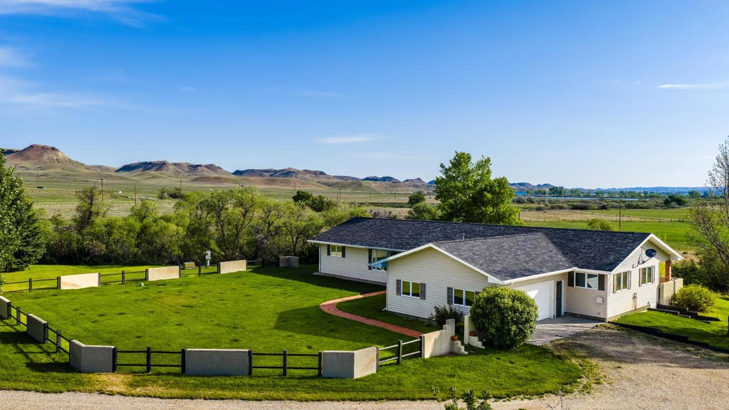 Photo of 503 US Hwy 16 East, Buffalo, WY 82834 (MLS # 20262727)