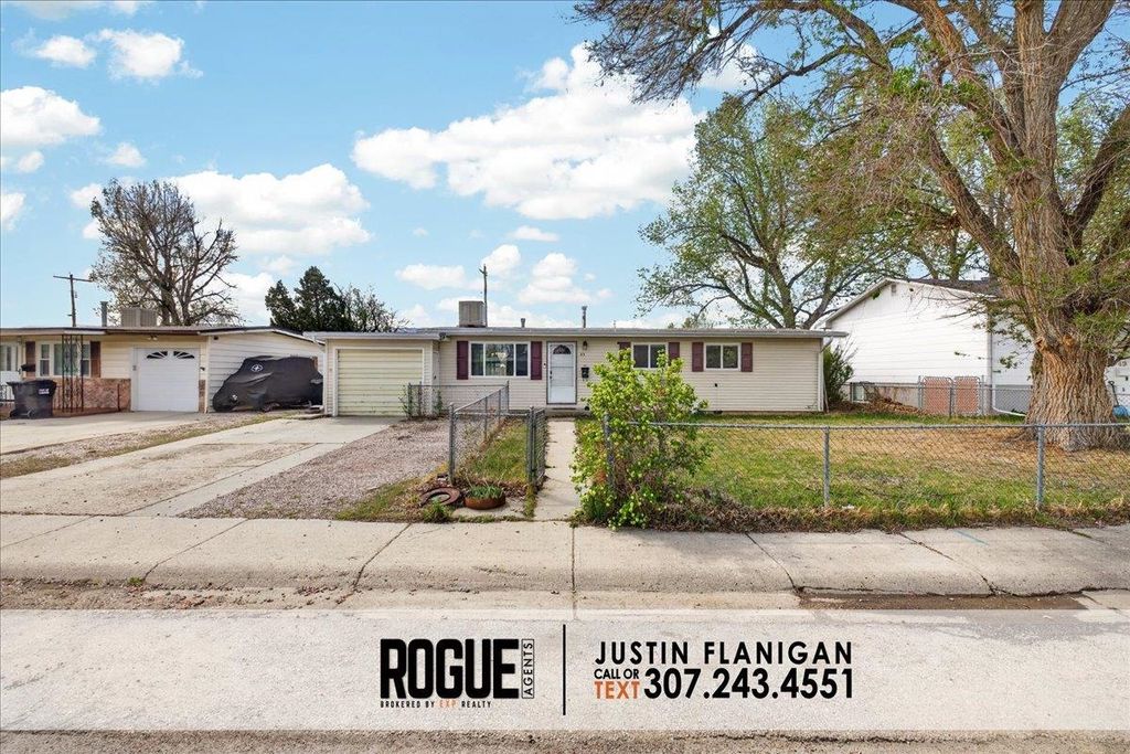 Photo of 45 Gardenia, Casper, WY 82604 (MLS # 20262044)