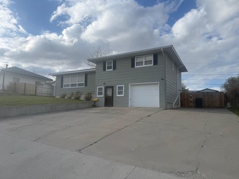 Photo of 117 E Murray Street, Rawlins, WY 82301 (MLS # 20262009)