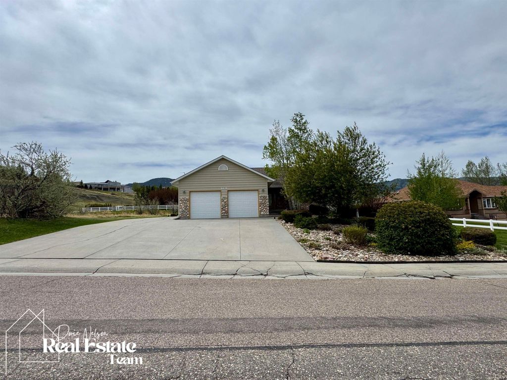 Photo of 1421 W 60th Street, Casper, WY 82601 (MLS # 20262234)