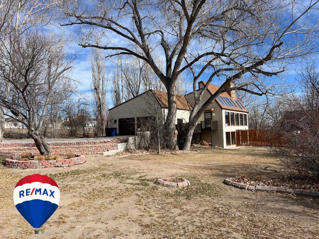Photo of 111 Big Bend Avenue, Riverton, WY 82501 (MLS # 20260950)