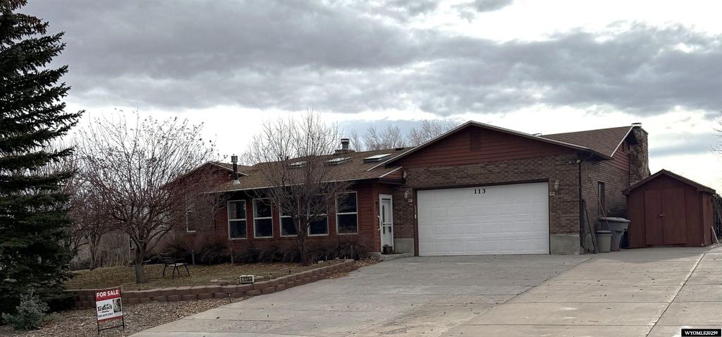 Photo of 113 Butterfield Rd Rd, Evanston, WY 82930 (MLS # 20255369)