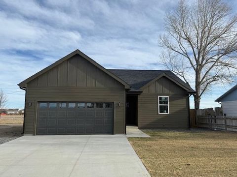Photo of 460 5th St St, Evansville, WY 82636 (MLS # 20261253)