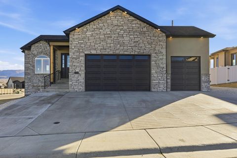 Photo of 2665 Berkshire Way, Casper, WY 82609 (MLS # 20260584)