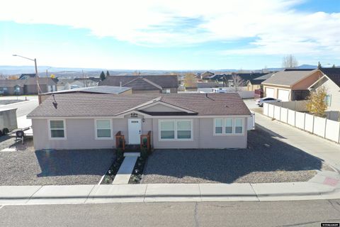 Photo of 1500 Red Tail Drive, Rock Springs, WY 82901 (MLS # 20255894)
