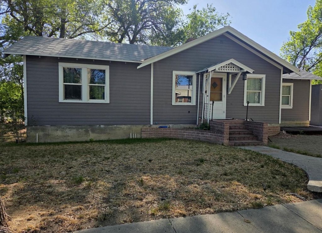 Photo of 225 N 13th Street, Worland, WY 82401 (MLS # 20262316)