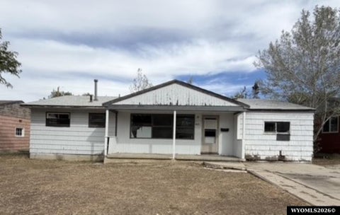 Photo of 1625 Kit Carson Avenue, Casper, WY 82604 (MLS # 20264676)