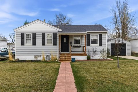 Photo of 1605 Westridge Place, Casper, WY 82604 (MLS # 20261434)