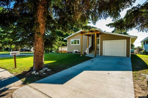 Photo of 735 N Carrington Avenue, Buffalo, WY 82834 (MLS # 20263437)