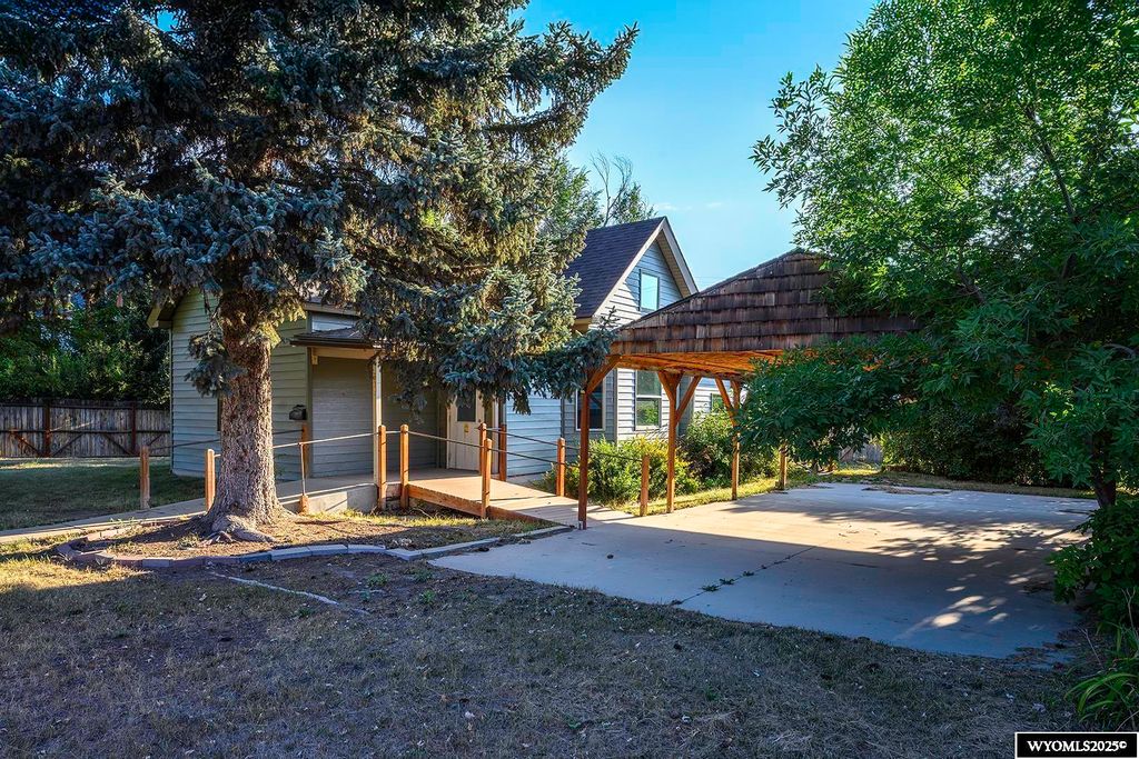 Photo of 343 N Main Street, Buffalo, WY 82834 (MLS # 20254996)