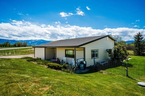 Photo of 78 St Hwy 335, Sheridan, WY 82801 (MLS # 20262421)