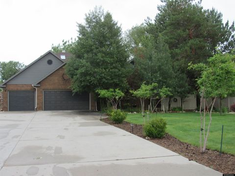 Photo of 163 Sunflower St, Casper, WY 82604 (MLS # 20263169)