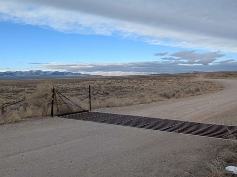 Photo of County Road 497, Rawlins, WY 82301 (MLS # 20260575)