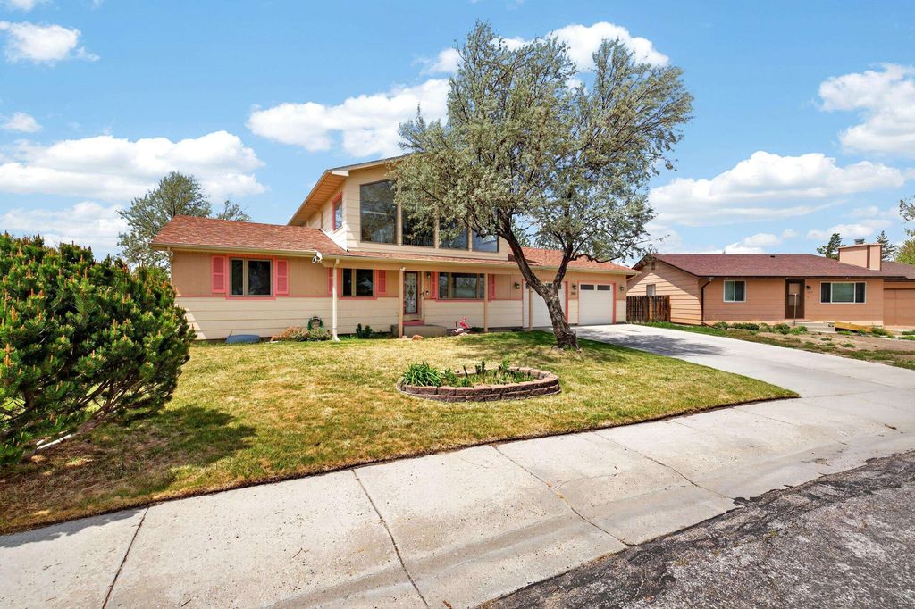 Photo of 3080 Cotton Creek Place, Casper, WY 82604 (MLS # 20262201)