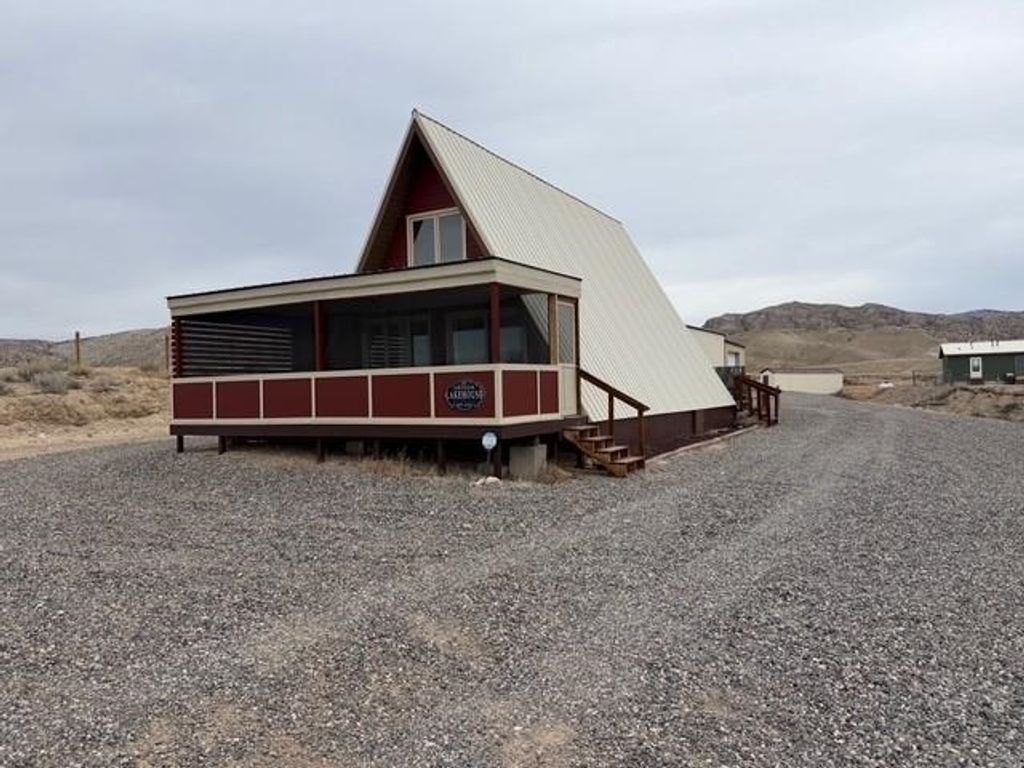 Photo of 14 Eldeana Drive, Shoshoni, WY 82443 (MLS # 20260675)