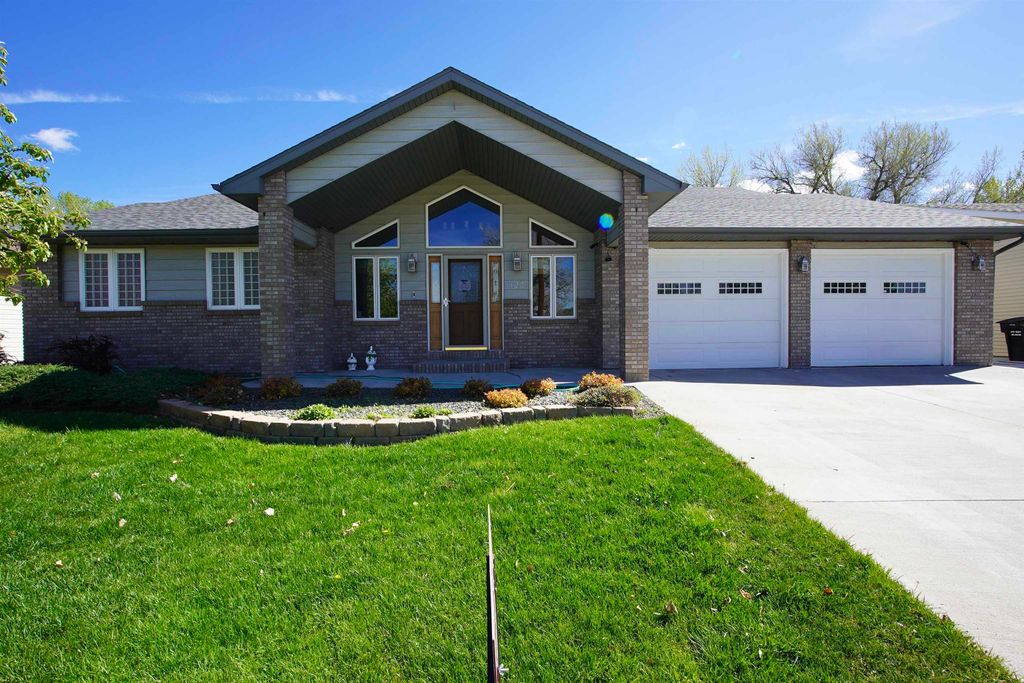 Photo of 123 Riverbend Road, Casper, WY 82604 (MLS # 20262133)