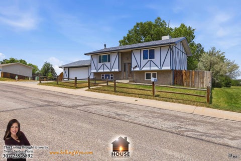Photo of 3596 Meadowlark Dr, Casper, WY 82604 (MLS # 20263183)