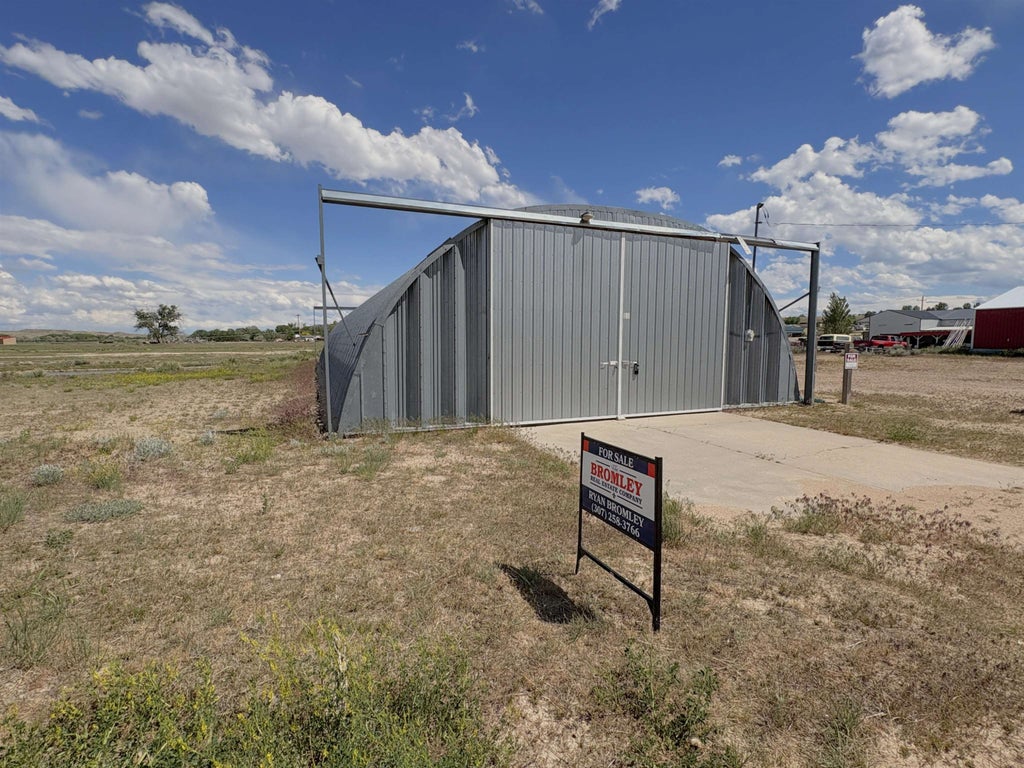 Photo of 90 BRUBAKER Road, Glenrock, WY 82637 (MLS # 20262650)