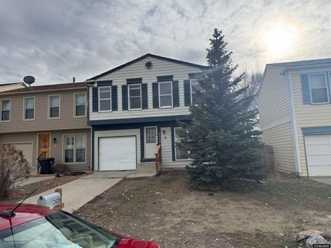 Photo of 2020 Johnson Avenue, Rock Springs, WY 82901 (MLS # 20256558)