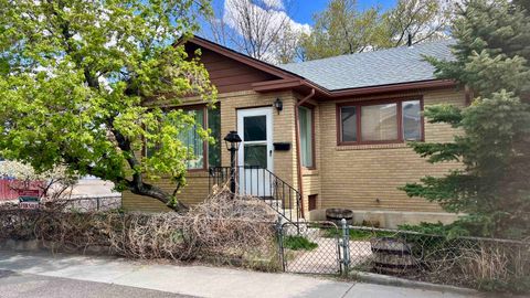 Photo of 1 Harding Court, Rock Springs, WY 82901 (MLS # 20262072)