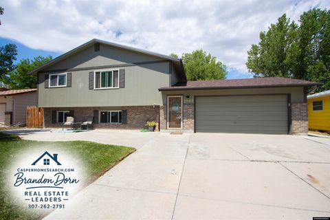 Photo of 2882 Chippewa Trail, Casper, WY 82604 (MLS # 20263194)