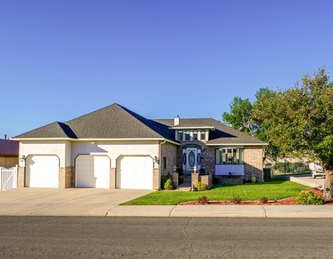 Photo of 650 Ironwood Street St, Green River, WY 82935 (MLS # 20261143)