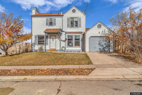 Photo of 842 Sundance Avenue, Evanston, WY 82930 (MLS # 20255945)