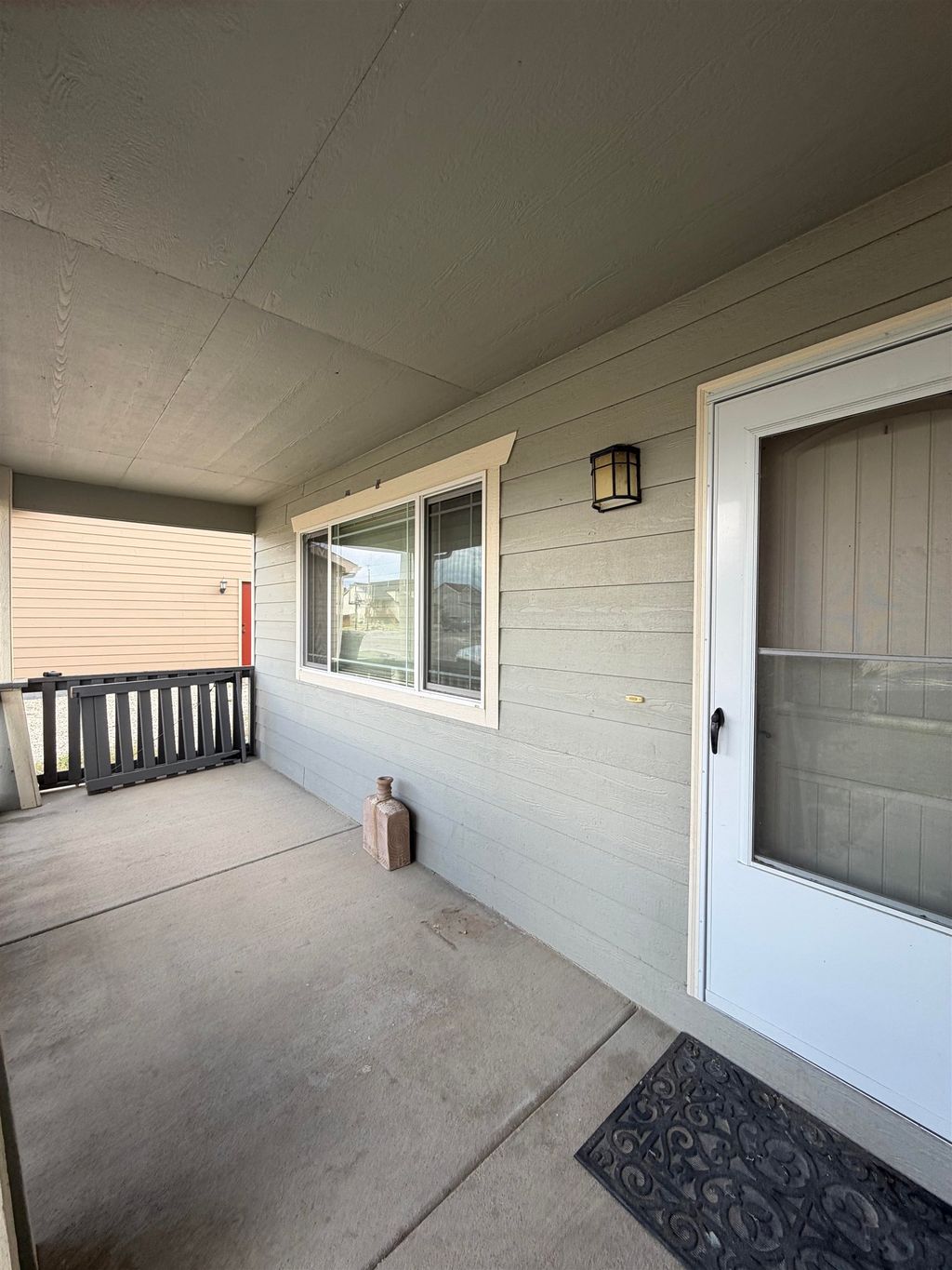 Photo of 762 Whipsaw Dr, Evansville, WY 82636 (MLS # 20262312)