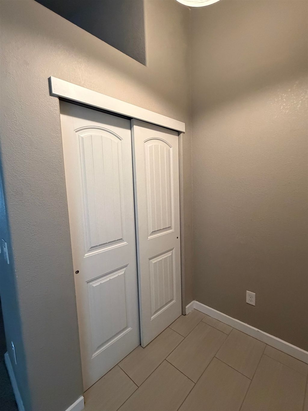 Photo of 762 Whipsaw Dr, Evansville, WY 82636 (MLS # 20262312)