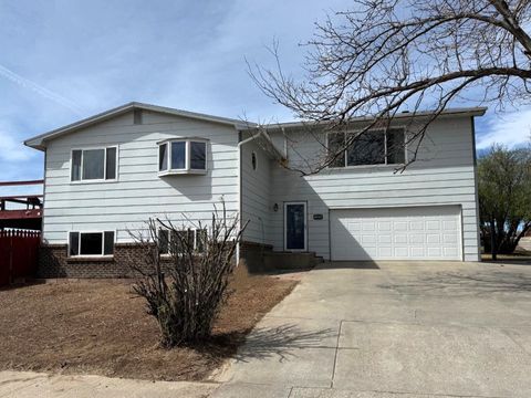 Photo of 2405 Fertig Dr, Wheatland, WY 82201 (MLS # 20261381)