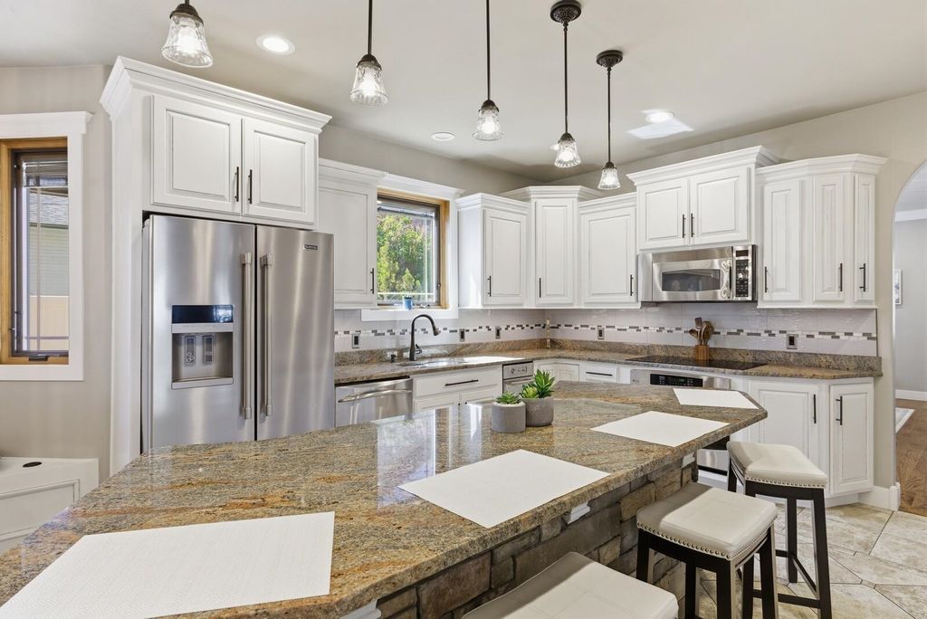 Photo of 1323 S David Street, Casper, WY 82601 (MLS # 20261685)