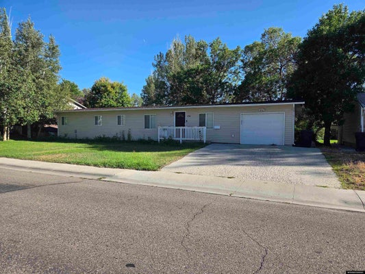 24 VALLEY DR, CASPER, WY 82604 - Image 3d2c13bc9e0fe53da14f04ef31b4da87/2083756130