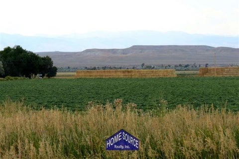 Photo of 24 W Mountain Splendor Drive, Riverton, WY 82501 (MLS # 20256619)