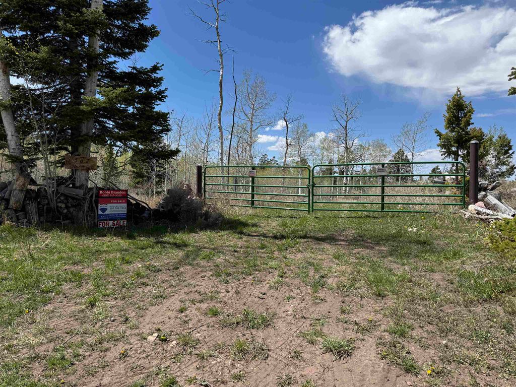 Photo of 567 Rocky Top, Robertson, WY 82944 (MLS # 20262284)