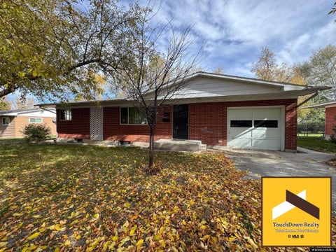 Photo of 915 Big Horn Dr, Riverton, WY 82501 (MLS # 20265273)