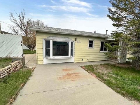 Photo of 301 La Paloma Drive, Rawlins, WY 82301 (MLS # 20262985)