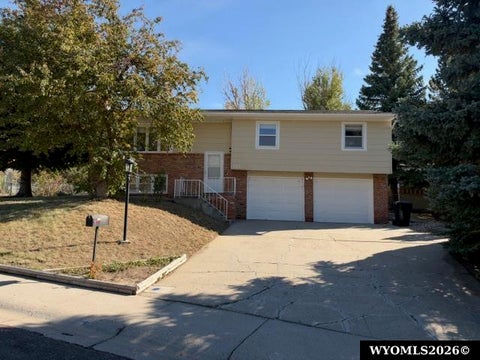 Photo of 135 Sherwood Circle CIR, Casper, WY 82609 (MLS # 20265081)