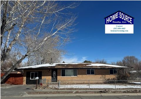 Photo of 118 E Sunset DR, Riverton, WY 82501 (MLS # 20261199)