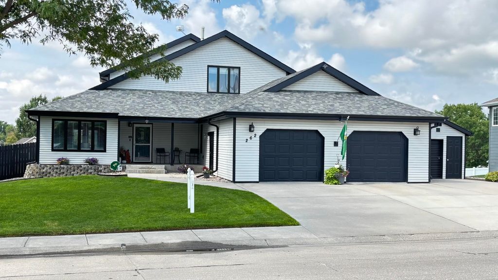 Photo of 262 Hillcrest Drive Dr, Torrington, WY 82240 (MLS # 20261986)