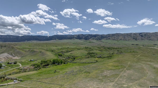 TRACT 6 TAVARES ROAD, CASPER, WY 82604 - Image 569e80bddec84eb9ceeba816cd157c2a/554871935