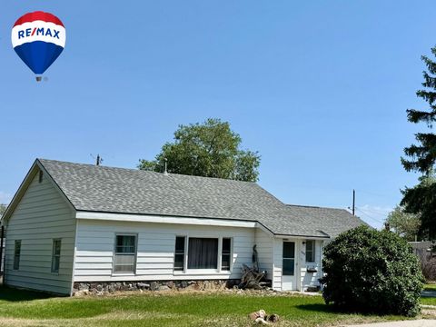 Photo of 1320 E Fremont Dr, Riverton, WY 82501 (MLS # 20263159)
