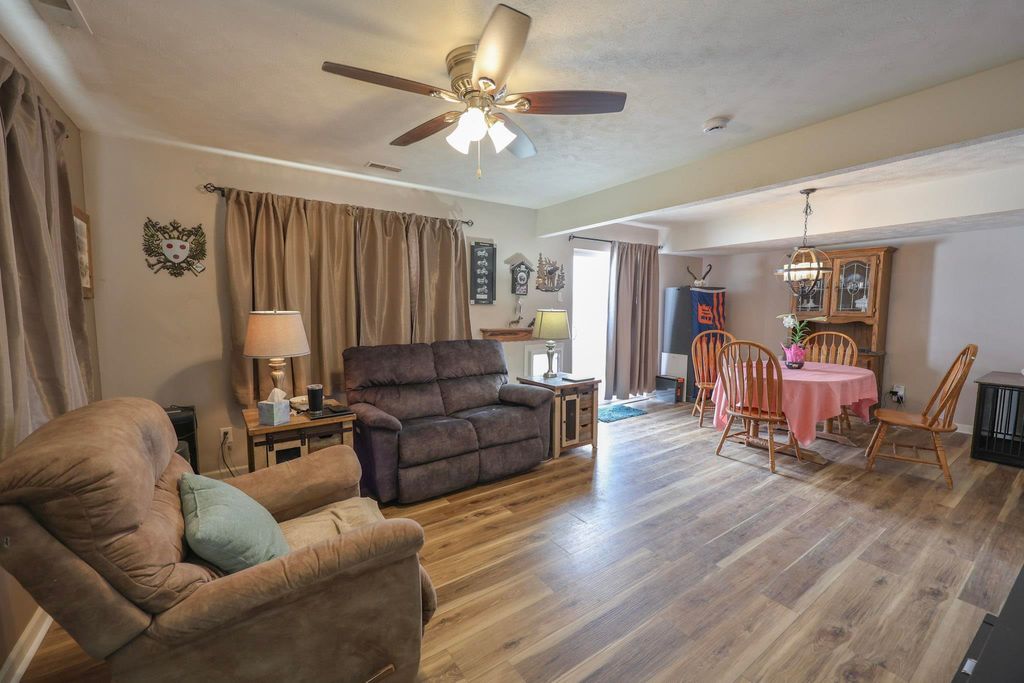 Photo of 813 Rampart Drive, Rock Springs, WY 82901 (MLS # 20261508)