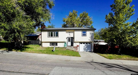 Photo of 720 E 19th Street, Casper, WY 82601 (MLS # 20264919)