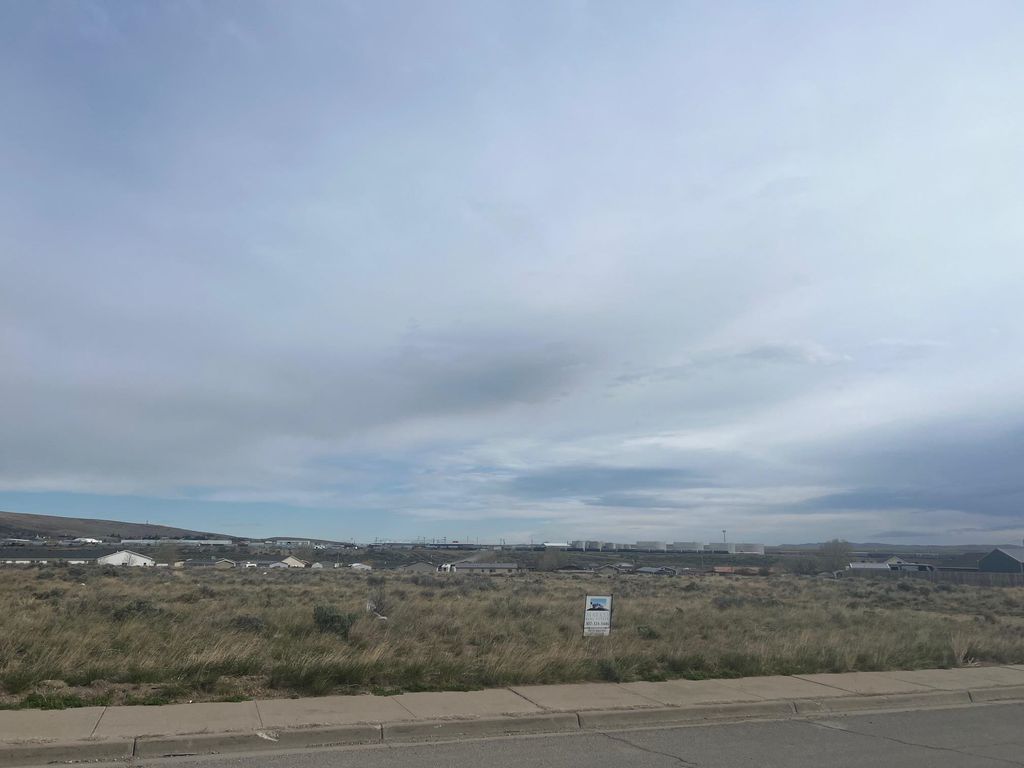 Photo of 725 E State ST, Rawlins, WY 82301 (MLS # 20262135)