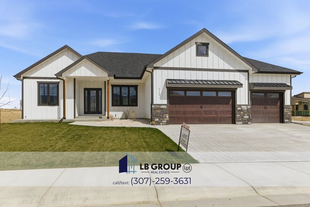 Photo of 2704 Berkshire Way, Casper, WY 82609 (MLS # 20261208)