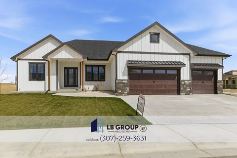 Photo of 2704 Berkshire Way, Casper, WY 82609 (MLS # 20261208)