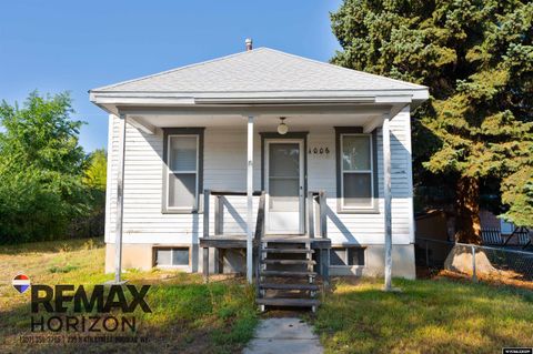 Photo of 1006 Washington Street St, Douglas, WY 82633 (MLS # 20255074)