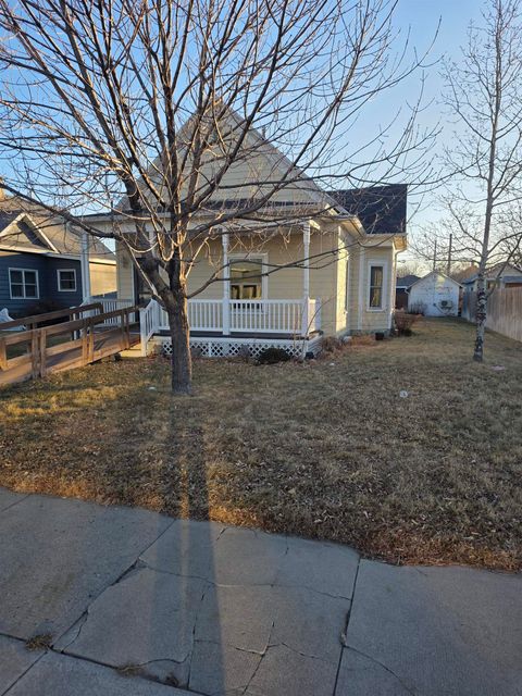 Photo of 1719 2nd Avenue Ave, Scottsbluff, NE 69361 (MLS # 20260544)